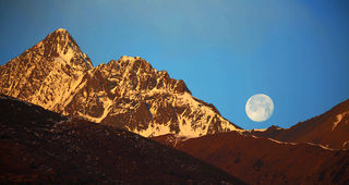 用三千分之一的人生,走一趟川藏线,遭遇一场极致的梨花、桃花雨
