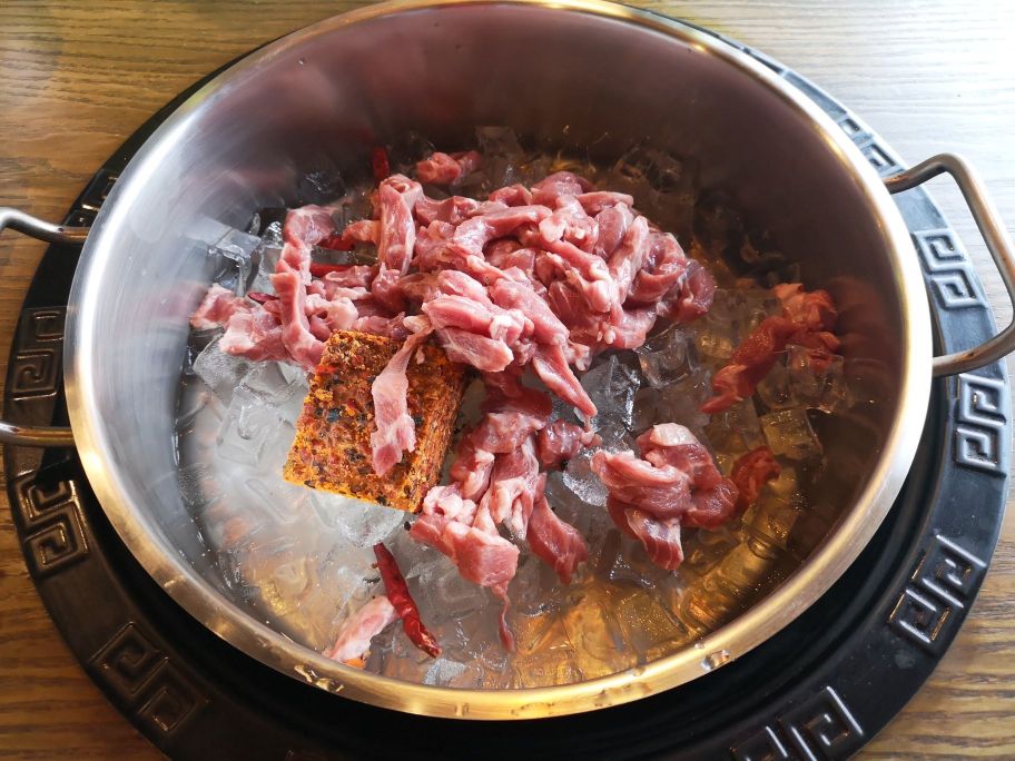 保力格冰煮羊火锅餐厅图片