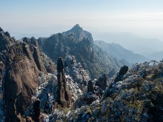 十三年后重游三清山，雪后雾中的胜地，沛然有仙气