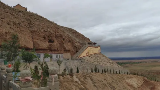 吳忠靈應山石窟寺