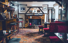 The Woodman Inn & Lodge Restaurant餐厅图片