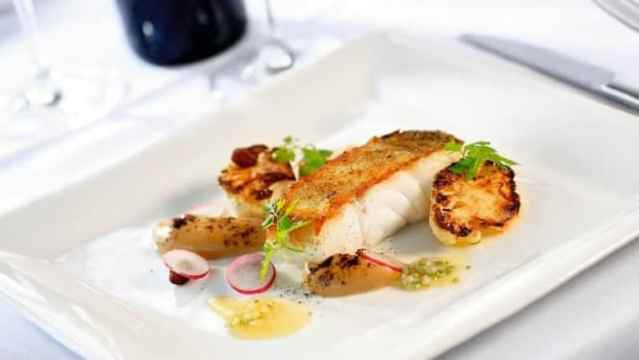 The Lakeview Restaurant at Macdonald Old England Hotel餐厅图片