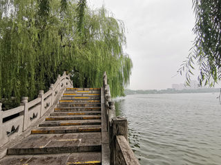 有一本书，叫大明湖