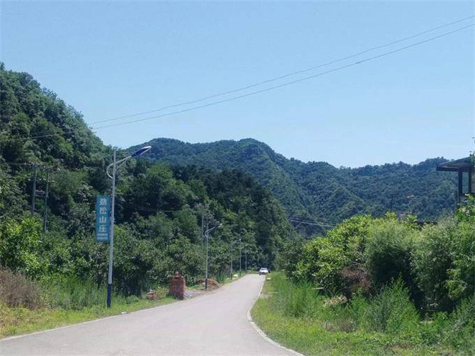 天津薊縣九山頂艷雨陽農家院，原汁原味農家小院，原生態鄉土氣息。