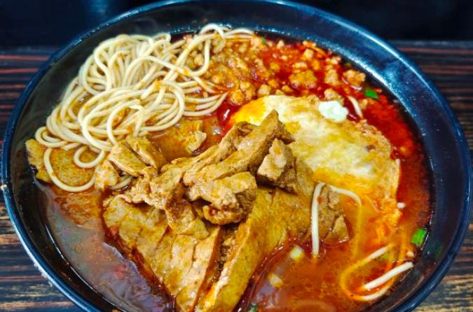 220辣肉面馆(松花江路店)