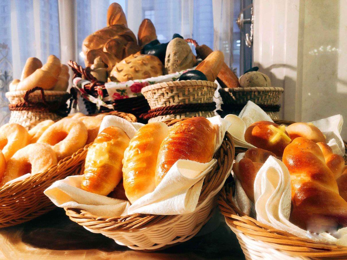 Paris Four Seasons Hotel  Buffet Restaurant