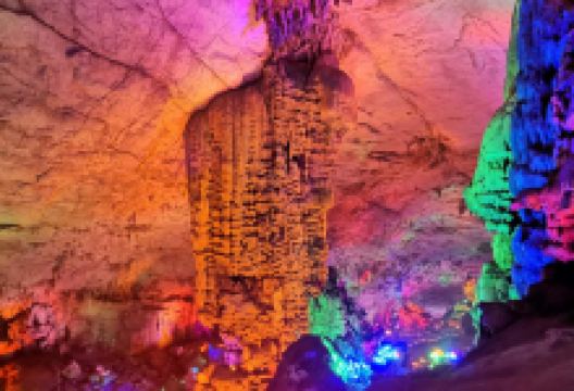 洪岩仙境·地下瓷世界景点图片