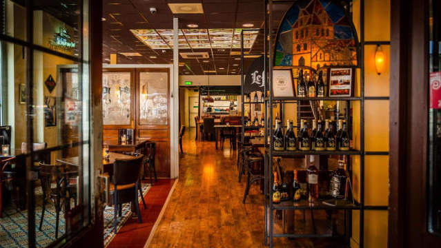 Grand Cafe Dordts Genoegen餐厅图片