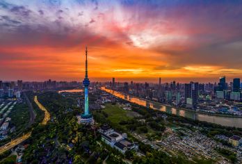 黄鹤楼+长江大桥+归元禅寺+古琴台+龟山 地陪/导游/翻译G【全程中文/英文/俄语/小语种服务，沟通无障碍，景点可调】