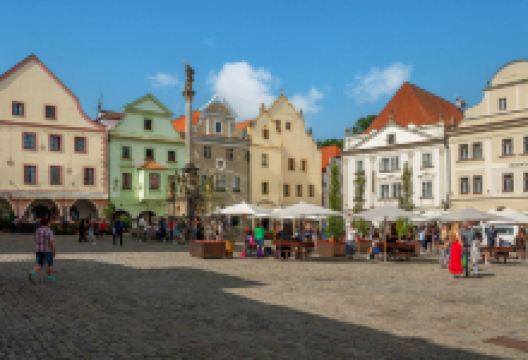 斯沃诺斯基广场景点图片