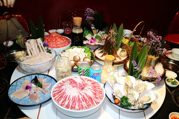 厦门首家潮汕卤水火锅，烫鹅肝海鲜味道一流，人均120吃出500感觉