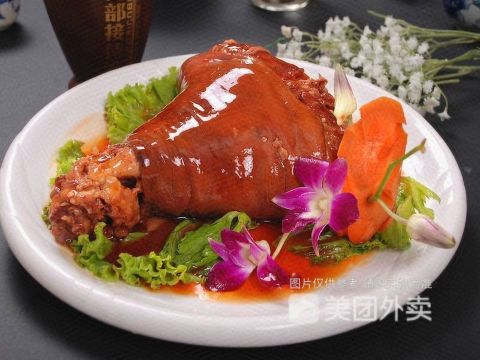 十道菜震关东(柳影路店)