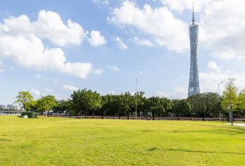 广州一日活动【全市上门接送+专职导游服务+包车私家团】【价格为车辆+导游服务整体价格，7座商务车乘坐2-5人，15-座小巴乘坐6-12人，请根据人数选择。】