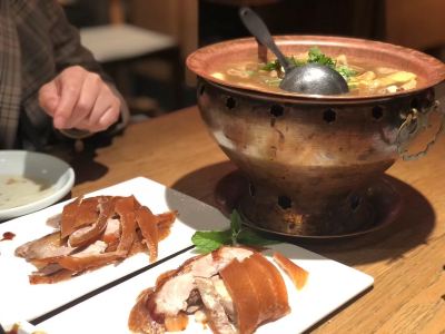 北京胡同小馆烤鸭店 知春路店 攻略 胡同小馆烤鸭店 知春路店 特色菜推荐 菜单 人均消费 电话 地址 菜系 点评 营业时间 携程美食