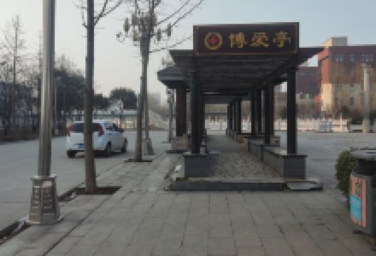 晨读广场景点图片