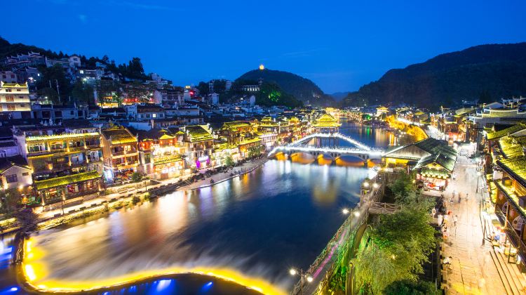 12-day 11-night · Group Tours · Chongqing + Hongya Cave + Chengdu + Zhangjiajie + Jiuzhaigou National Park + Huanglong National Scenic Area + Fenghuang Ancient Town