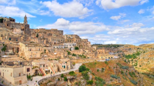 馬特拉洞窟民居