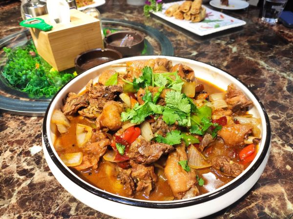 品品尝尝驴肉馆