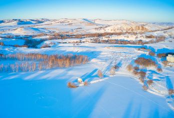 木兰围场+塞罕坝+乌兰布统草原一日游【掏雪季  一单一团】【小车出行 随走随停 赠送旅意险 好评如潮 贵宾体验 随走随停随拍 体验不一样的旅行】