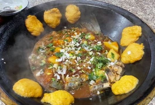 刘老二铁锅炖(保障华庭小区东区店)