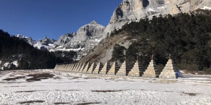 香巴拉天然佛塔