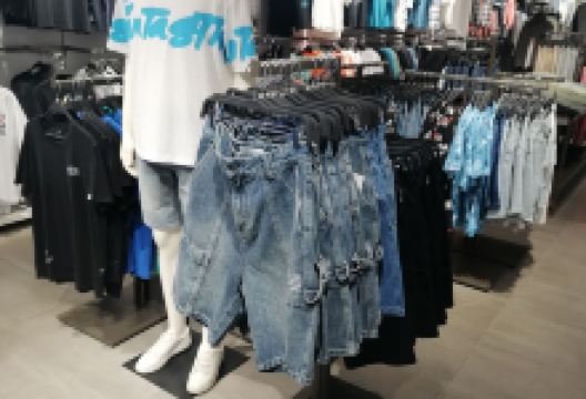 以纯(上南街店)购物图片