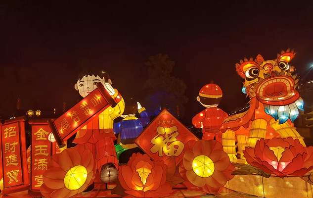 流光溢彩，美不胜收！快带上ta，来西南看花灯