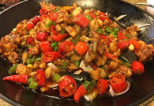 青岛扎啤家乡土菜馆(嵊州店)餐厅图片