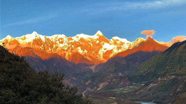 直刺苍穹的南迦巴瓦峰-南伊沟、达林村