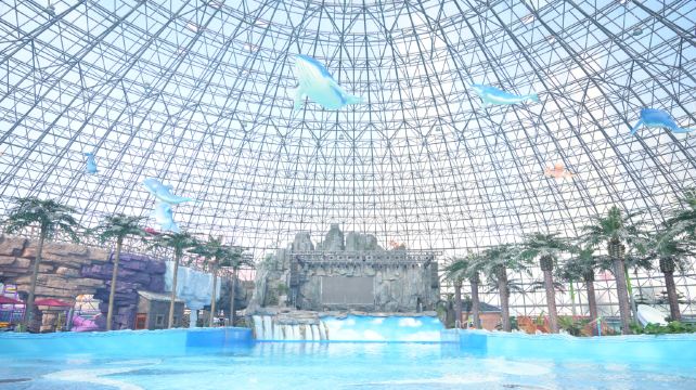 龙虾城温泉水世界