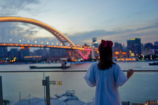 流连宋城魔幻世界,纵享异域美味风情