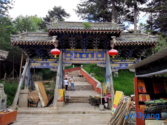 兄弟姐妹山西行(13)——五台山(集福寺和七佛寺)