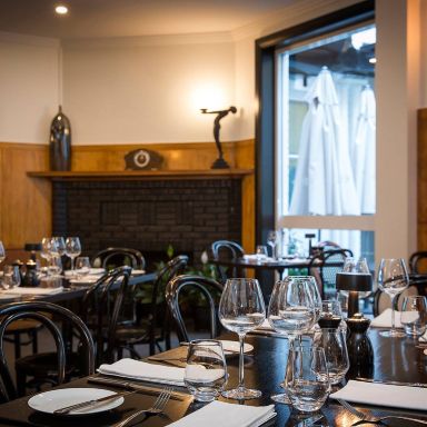 Deco Wine Bar & Restaurant