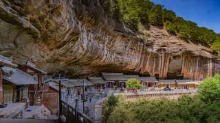 1-Day Tianshui Tour: Explore Maijishan Cave-Temple Complex, Fuxi Temple's Ancient Heritage