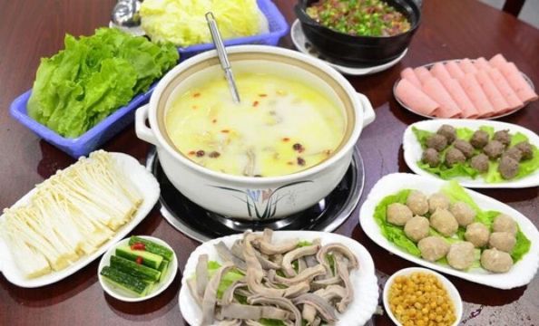 家家福猪肚鸡(金宝创业家园店)