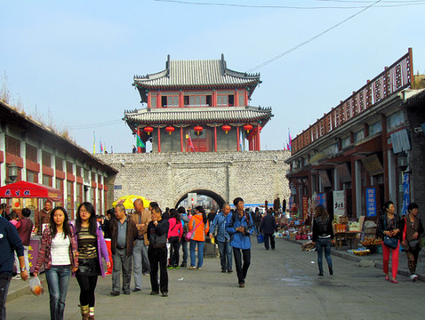 辽宁旅游:徜徉葫芦岛兴城古城(图)