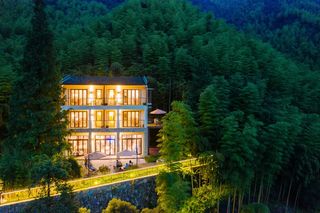 莫干山首家拥有明星代言网红森林民宿,35米竹林滑梯丨宿里FUN集