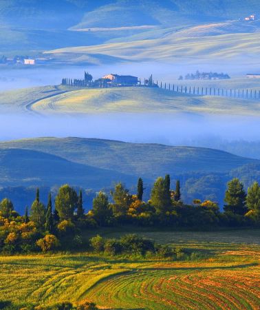 4D3N • Rome + Tuscany + San Gimignano + Siena + Pienza + Siena Cathedral + Castello Banfi + Cantina Contucci + Civita di Bagnoregio + Travel through the Middle Ages and start your journey in Tuscany