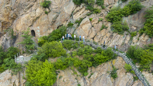 凤冠山自然风景区
