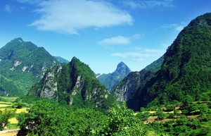 两当游记图文-云中歌唱，山屏雾霭，两当云屏三峡与你相约三（长寿之乡）