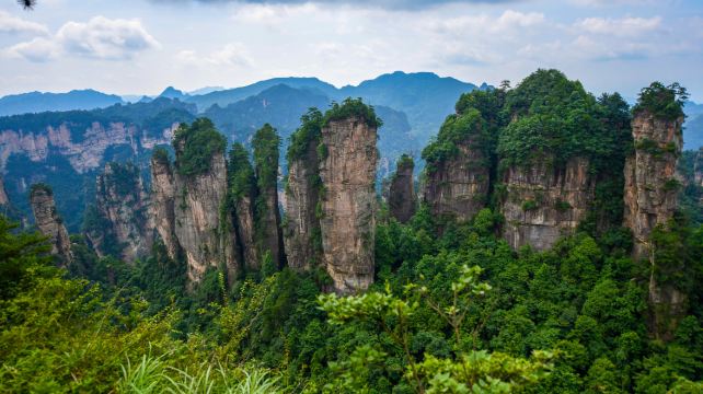 2-Day Zhangjiajie Private Tour·Tianmenshan National Forest Park | Yuanjiajie | Tianzi Mountain | Ten Mile Gallery 