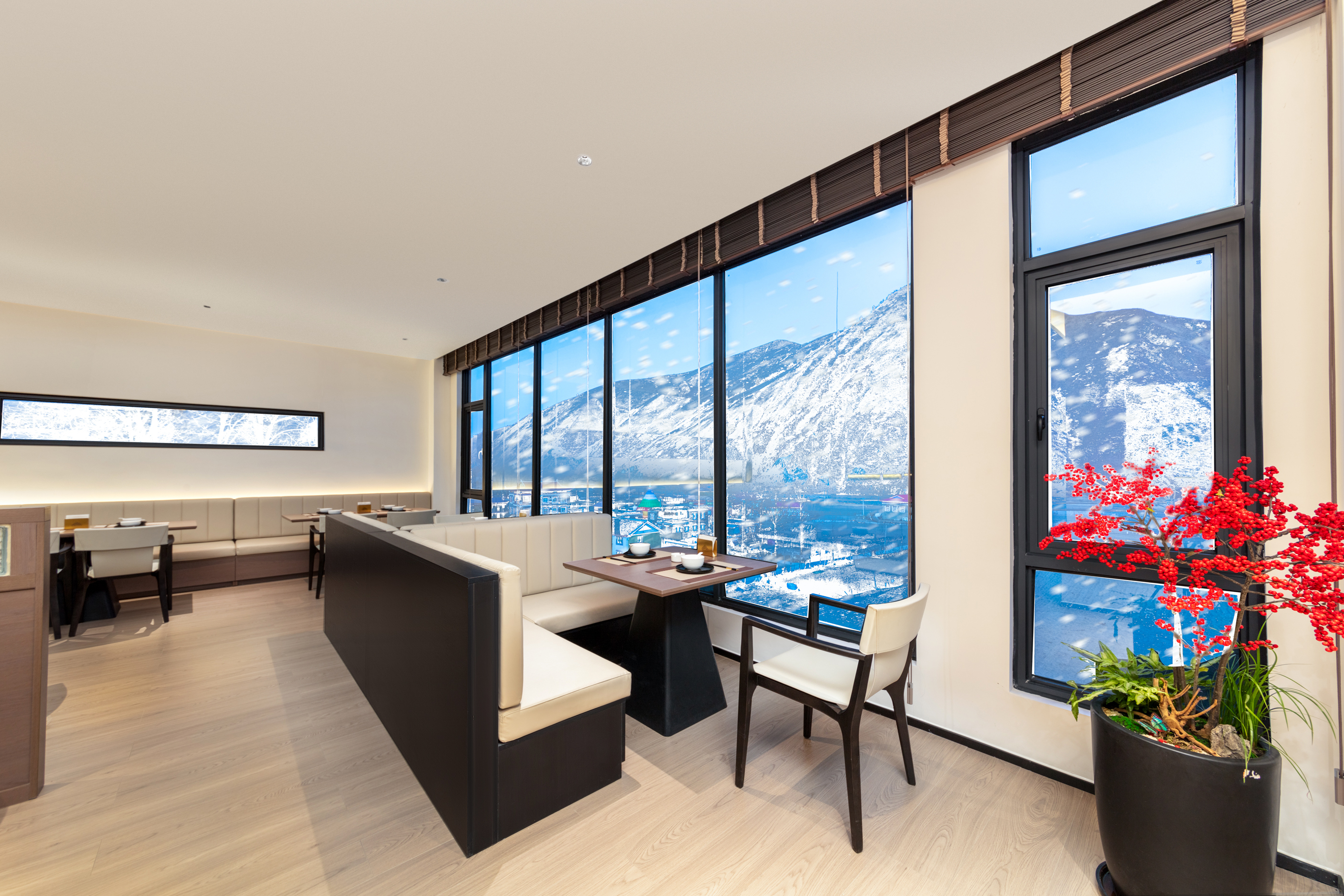 卧莲·花隐酒店(康定新都桥店)·花隐餐厅餐厅图片