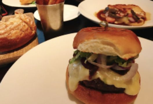 The Clocktower Cellar美食图片