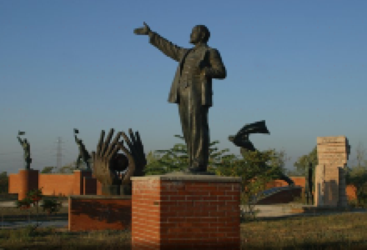 Imre Nagy - Monument景点图片