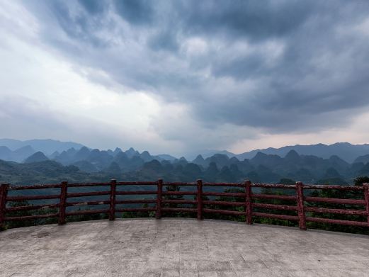 万山朝王