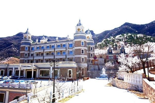 北京房山祥莱堡红酒庄园民宿，大山深处欧式酒庄，身临其境在北欧