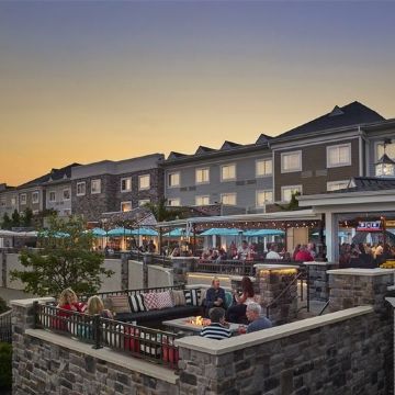 Tavola Restaurant + Bar