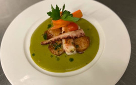 Victor's Bar Restaurant Café
