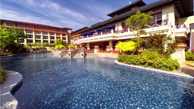 阿尔卡迪亚御临泉汤泉