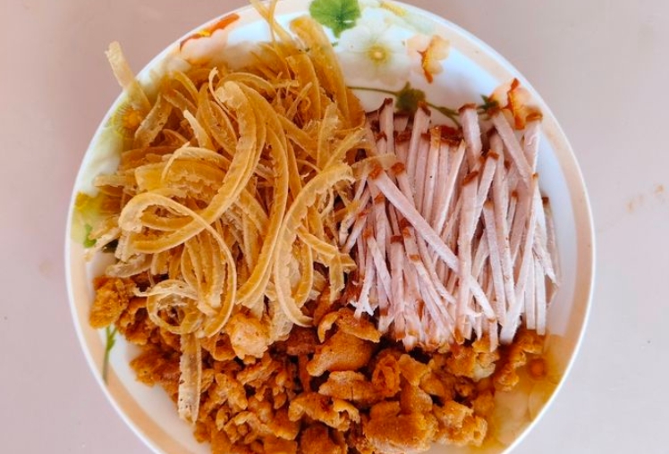 明记烧肉米线烧肉卷粉(中心小学店)